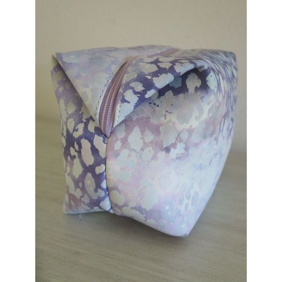 Betsey Johnson CLB-1023 Purple Multi Leopard Print Loaf Cosmetic Bag - Picture 11 of 12